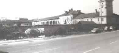 Esterno della Cascina Giajone prima del restauro