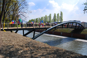 passerella ciclo pedonale sulla Dora